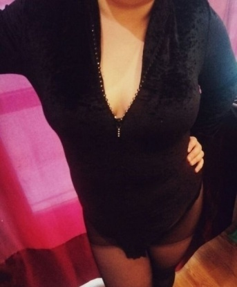 Дина, 32